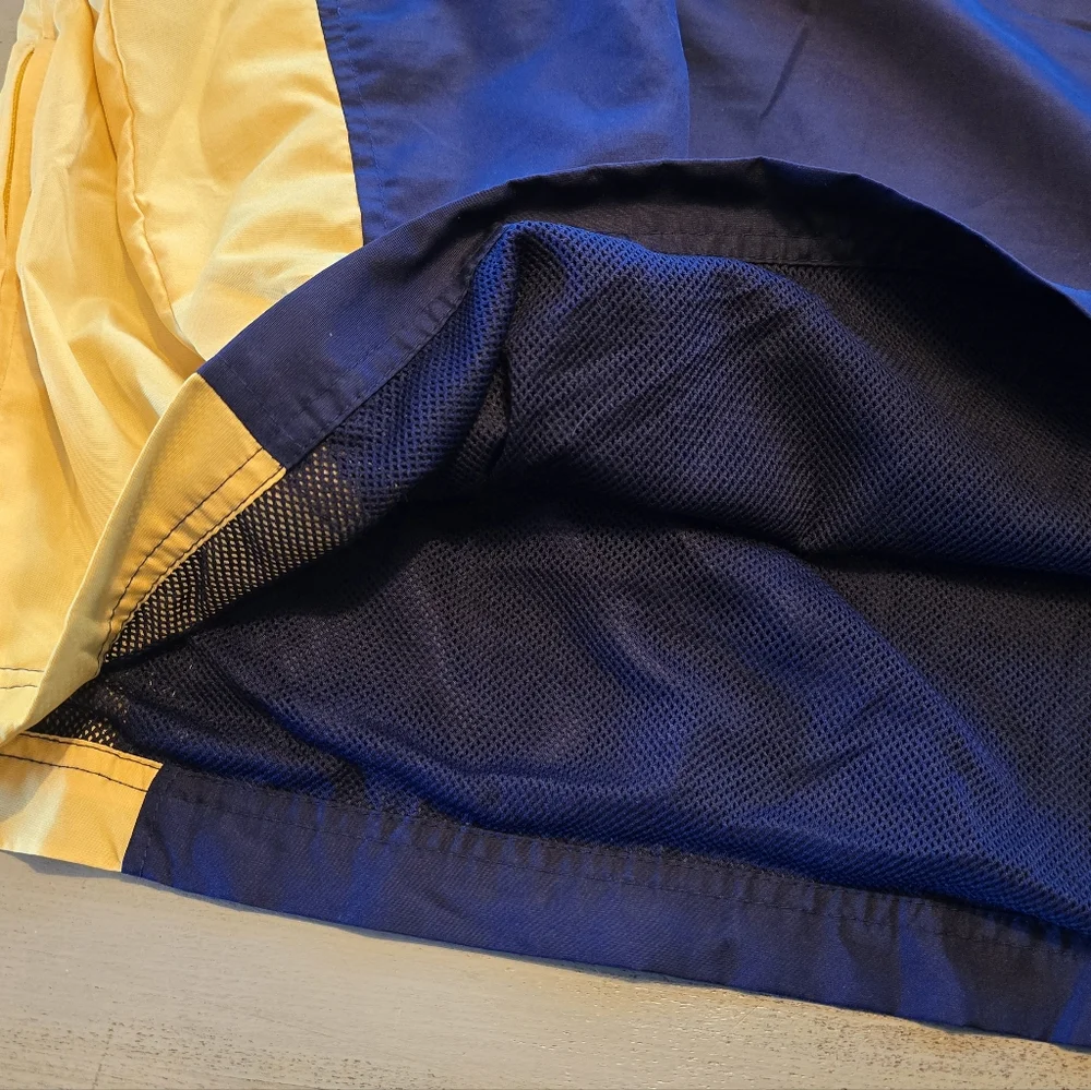 Marquette Golden Eagles Men's XL Mesh Lined Jacket, Cadre Brand, 1/4 Zip - Picture 13 of 13